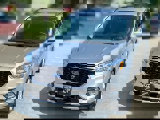 Used 2018 Ford Escape SE w/ Ford Safe & Smart Package image 1