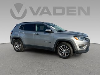 Used 2020 Jeep Compass Latitude image 1