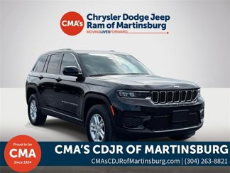 Used 2024 Jeep Grand Cherokee Laredo image 1