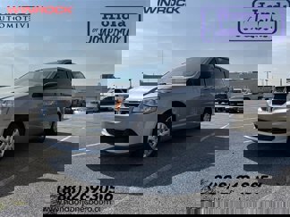 Used 2018 Dodge Grand Caravan SE w/ UConnect Hands-Free Group image 1