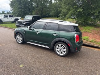 Used 2017 MINI Cooper Countryman image 1