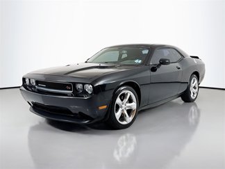 Used 2014 Dodge Challenger R/T image 1