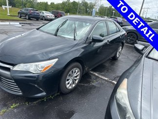 Used 2016 Toyota Camry image 1
