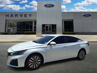 Used 2023 Nissan Altima 2.5 SV image 1