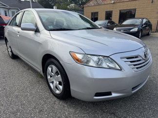 Used 2009 Toyota Camry LE image 1
