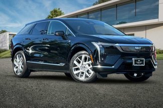 New 2025 Cadillac Optiq Luxury 1 image 1