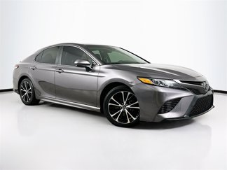 Used 2019 Toyota Camry SE image 1