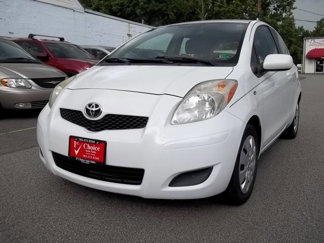 Used 2010 Toyota Yaris 2-Door Hatchback image 1