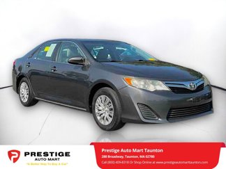 Used 2014 Toyota Camry LE image 1