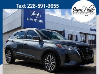 Used 2024 Nissan Kicks SV image 1