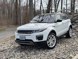 Used 2017 Land Rover Range Rover Evoque HSE image 1