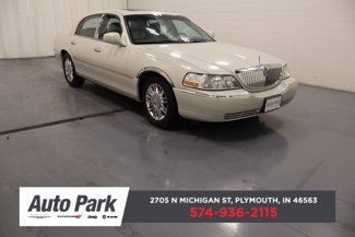 Used 2004 Lincoln Town Car Ultimate image 1