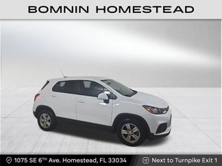 Used 2020 Chevrolet Trax LS image 1