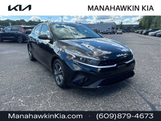 Certified 2023 Kia Forte LXS image 1