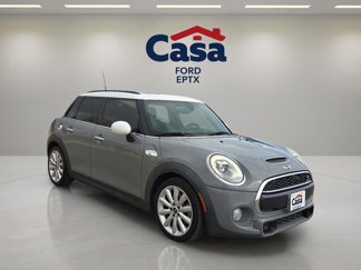 Used 2017 MINI Cooper S image 1