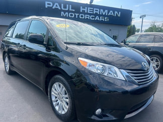 Used 2014 Toyota Sienna XLE image 1
