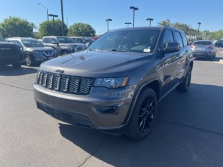 Used 2020 Jeep Grand Cherokee Altitude image 1