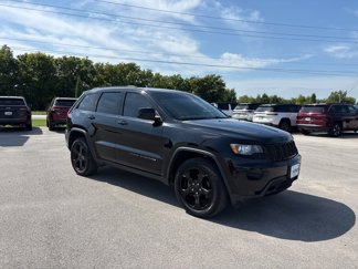 Used 2019 Jeep Grand Cherokee Laredo image 1