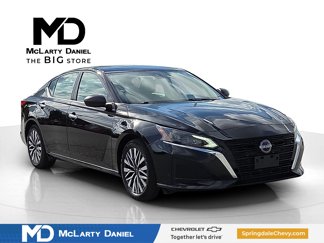 Used 2024 Nissan Altima 2.5 SV image 1