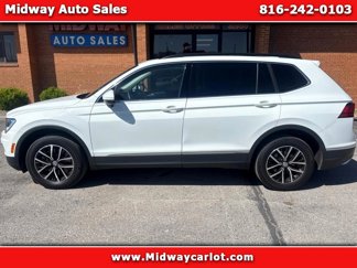 Used 2021 Volkswagen Tiguan SE w/ Panoramic Sunroof Package image 1