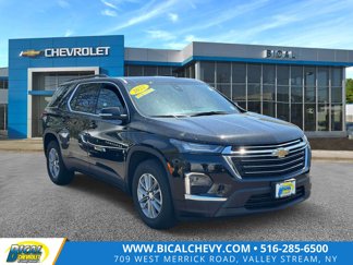 Certified 2022 Chevrolet Traverse LT image 1