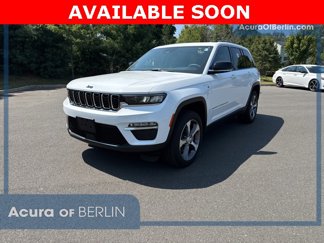 Used 2023 Jeep Grand Cherokee 4WD 4xe image 1