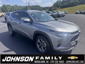 New 2025 Chevrolet Trax LT w/ Driver Confidence Package image 1