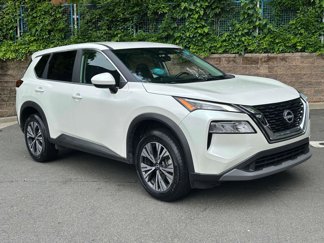 Used 2023 Nissan Rogue SV image 1