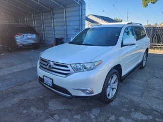 Used 2013 Toyota Highlander Limited image 1