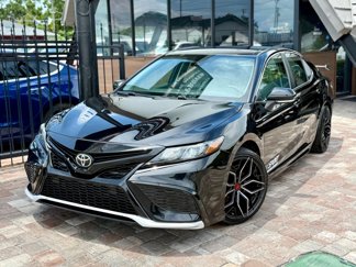 Used 2021 Toyota Camry SE image 1