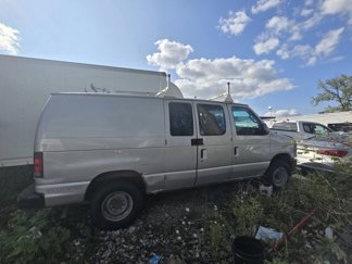 Used 2010 Ford E-350 and Econoline 350 Super Duty image 1