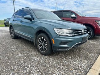 Used 2020 Volkswagen Tiguan SE w/ Panoramic Sunroof Package image 1