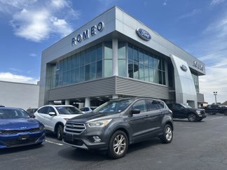 Used 2017 Ford Escape SE w/ Equipment Group 201A image 1