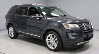 Used 2017 Ford Explorer XLT w/ Equipment Group 202A image 1