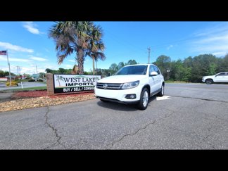 Used 2016 Volkswagen Tiguan SE image 1