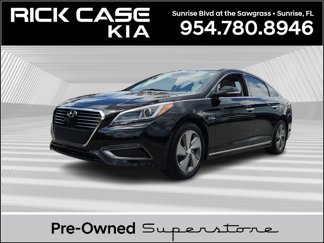 Used 2017 Hyundai Sonata Limited w/ Ultimate Package 02 image 1