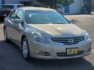 Used 2010 Nissan Altima 2.5 S image 1