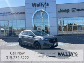 Used 2023 Ford Edge SE w/ Black Appearance Package image 1