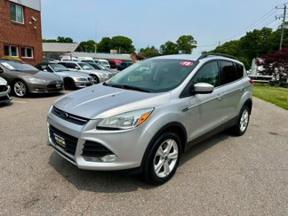 Used 2015 Ford Escape SE w/ Equipment Group 201A image 1