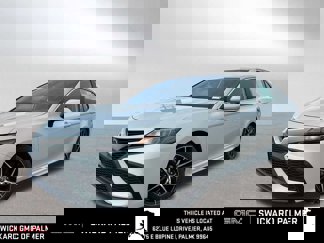 Used 2023 Toyota Camry SE image 1