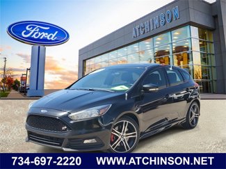 Used 2017 Ford Focus ST image 1