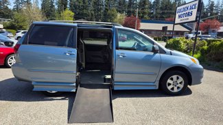 Used 2005 Toyota Sienna image 1