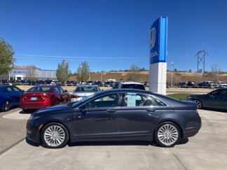 Used 2013 Lincoln MKZ image 1