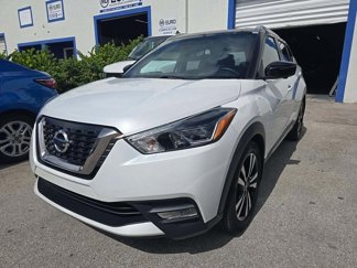 Used 2018 Nissan Kicks SR image 1