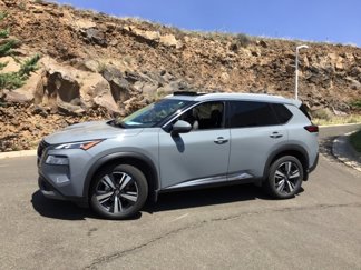 Used 2021 Nissan Rogue SL image 1