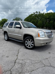 Used 2008 GMC Yukon Denali image 1