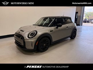 Certified 2024 MINI Cooper SE image 1