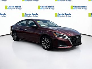 Used 2024 Nissan Altima 2.5 SV image 1