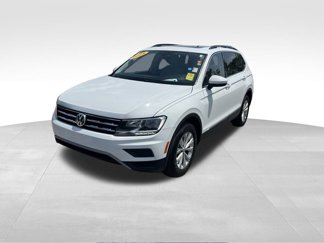 Used 2018 Volkswagen Tiguan SE w/ Panoramic Sunroof Package image 1