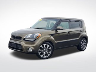 Used 2013 Kia Soul ! w/ Premium Pkg image 1